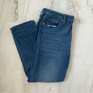 Universal Thread High Rise/Slim Straight Jeans